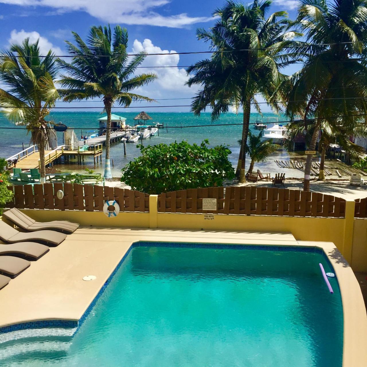 Caye Reef Condos Кей-Колкер Екстер'єр фото