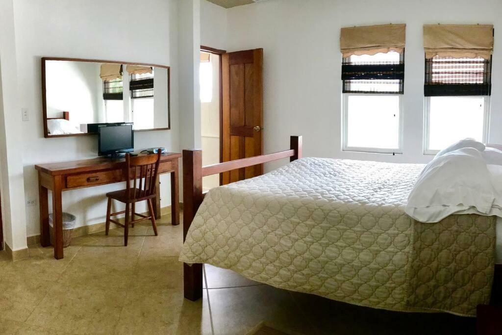Caye Reef Condos Кей-Колкер Екстер'єр фото