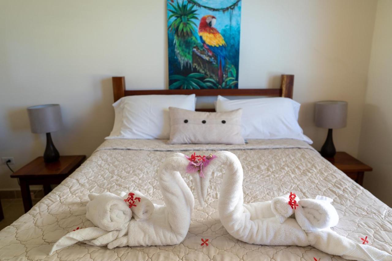 Caye Reef Condos Кей-Колкер Екстер'єр фото